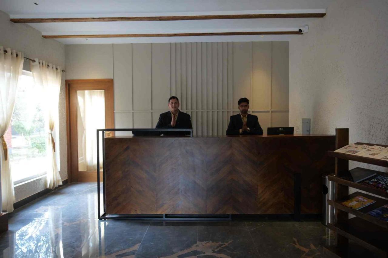 Mango Tree Resorts Siyana 外观 照片